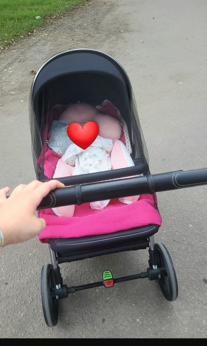 Прогулочная всесезонная коляска