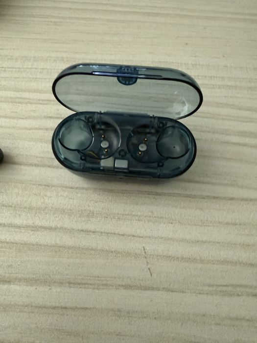 In ear bluetooth слушалки на Sony
