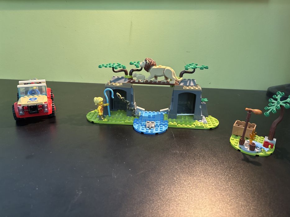 LEGO City 60301- Vehicul de salvare pentru animale salbatice