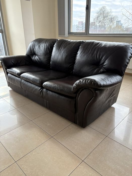 Кожен диван тройка