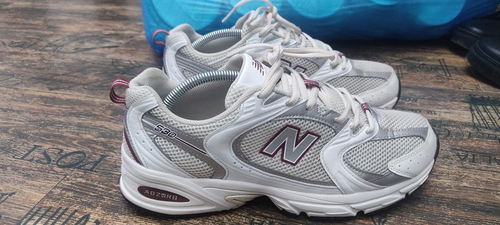 New balance 530 us9,5.