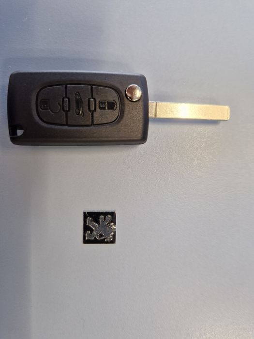 Carcasa telecomanda Peugeot