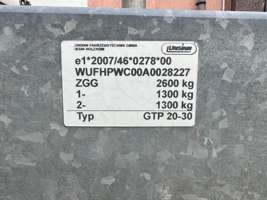 Remorca Unsinn 2 axe; 2600 kg din aluminiu.Perfecta stare