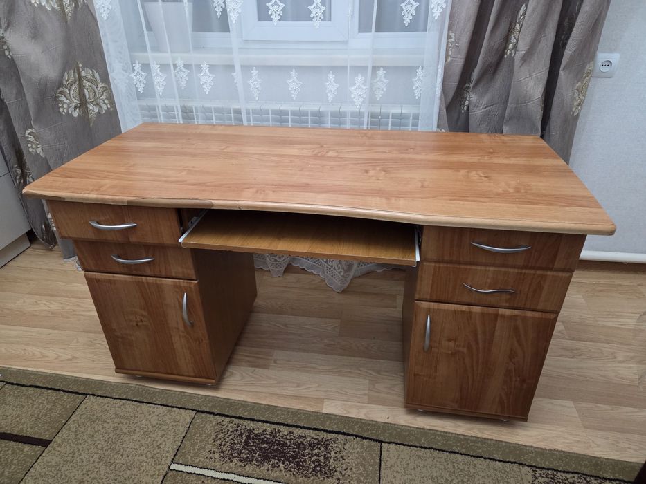 Продам Стол письменный