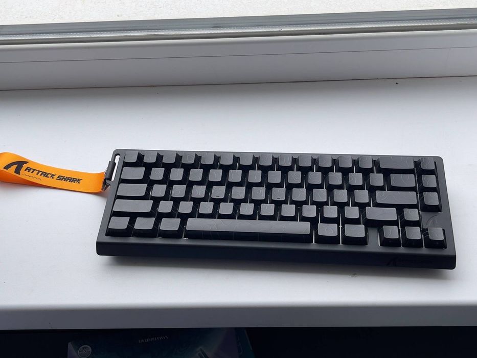 Продам клавиатуру Attack shark x68he