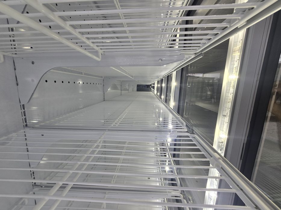 Vitrna frigorifica CONGELARE / REFRIGERARE