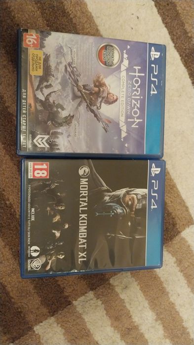 Продам ps4 слим в хорошем состоянии