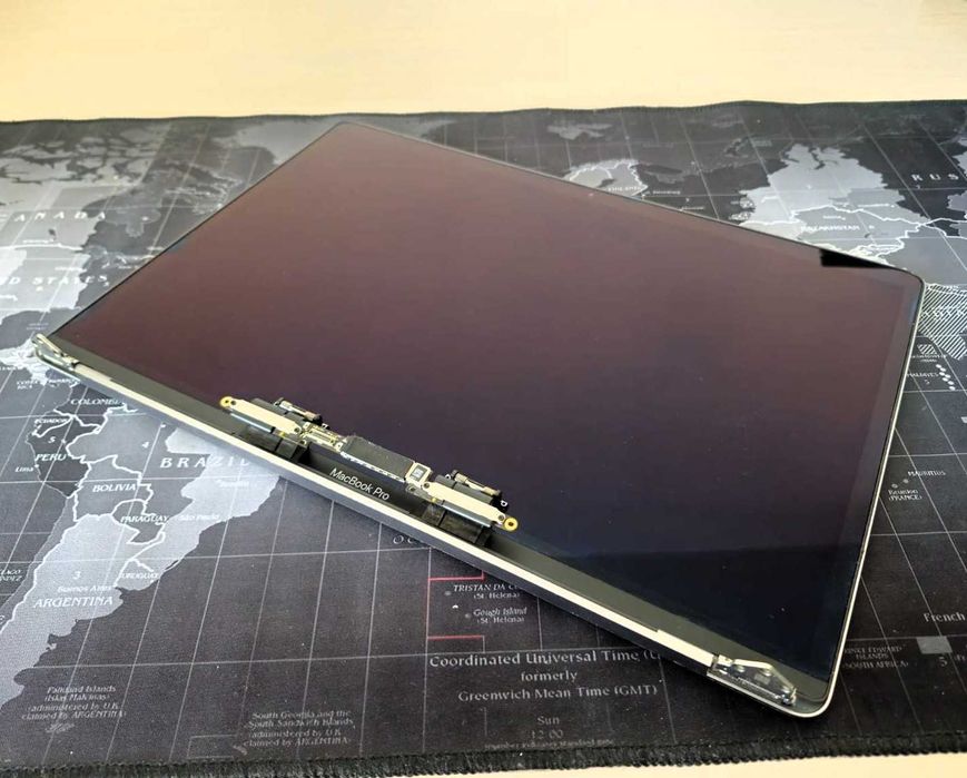 Ansamblu display MacBook Pro Retina 15 inch A1990 2018-2019