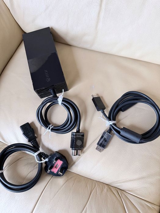 Xbox One Boxed с кутия