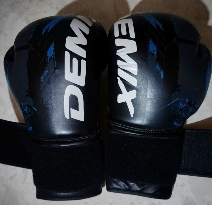 Бокс. перчатки + бинты