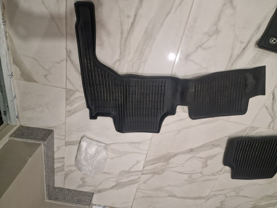 Полики на Lexus LX600