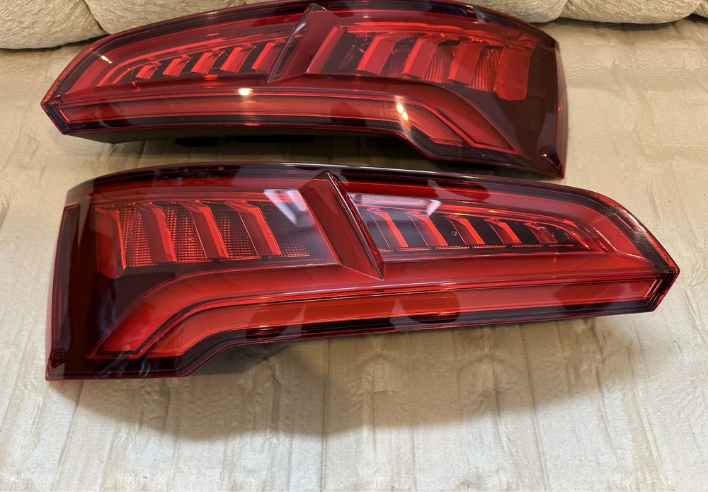 Stopuri, Stop stanga / Stop dreapta Audi Q5 80A FY