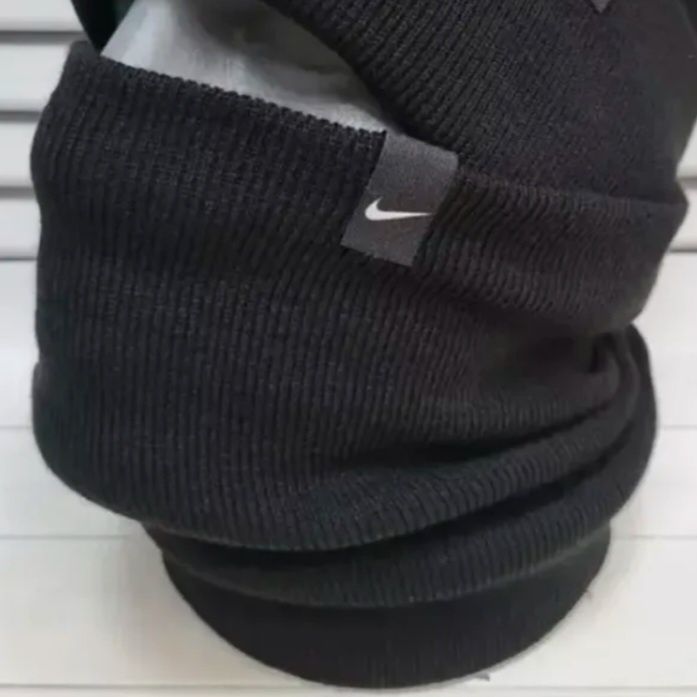 Снуд найк новый, футболка м 46-48 р новая