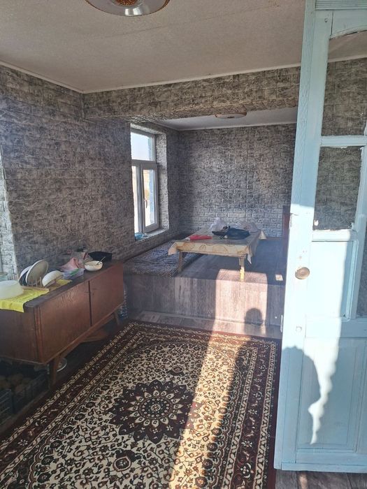 Продаётся 2-х комнатный дом возле базара