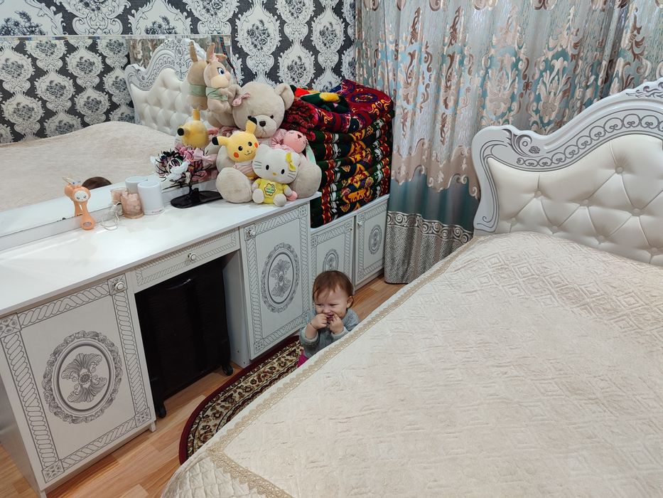 Продам спальный гарнитур