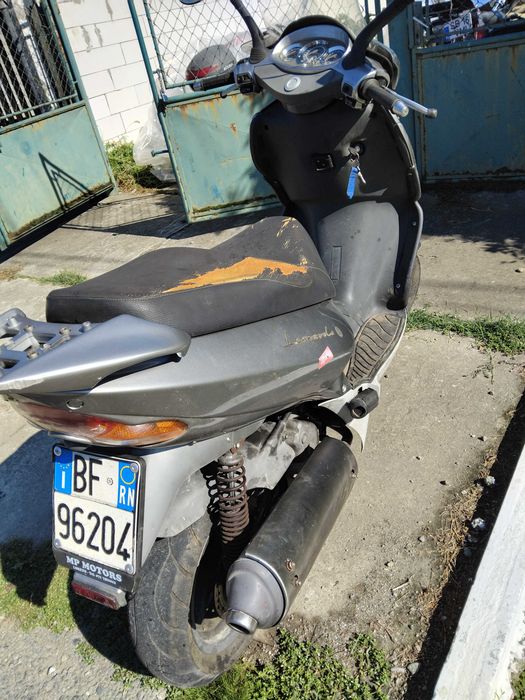Scuter  Aprilia  Leonardo 125 cc