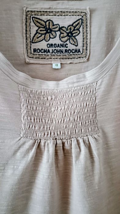 Tricou damă modern.