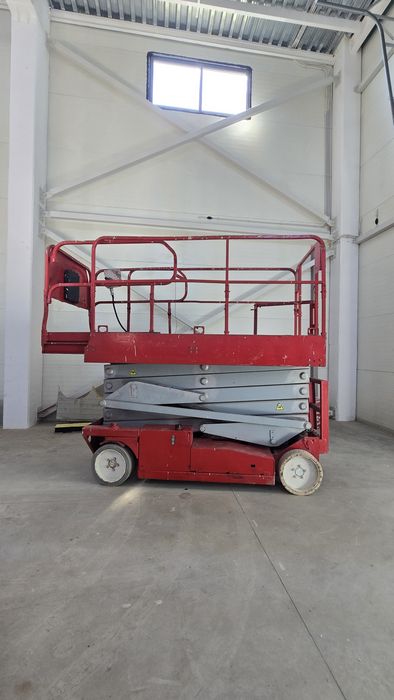 Vând 2 nacele electrice de 12 m  MEC 3247ES