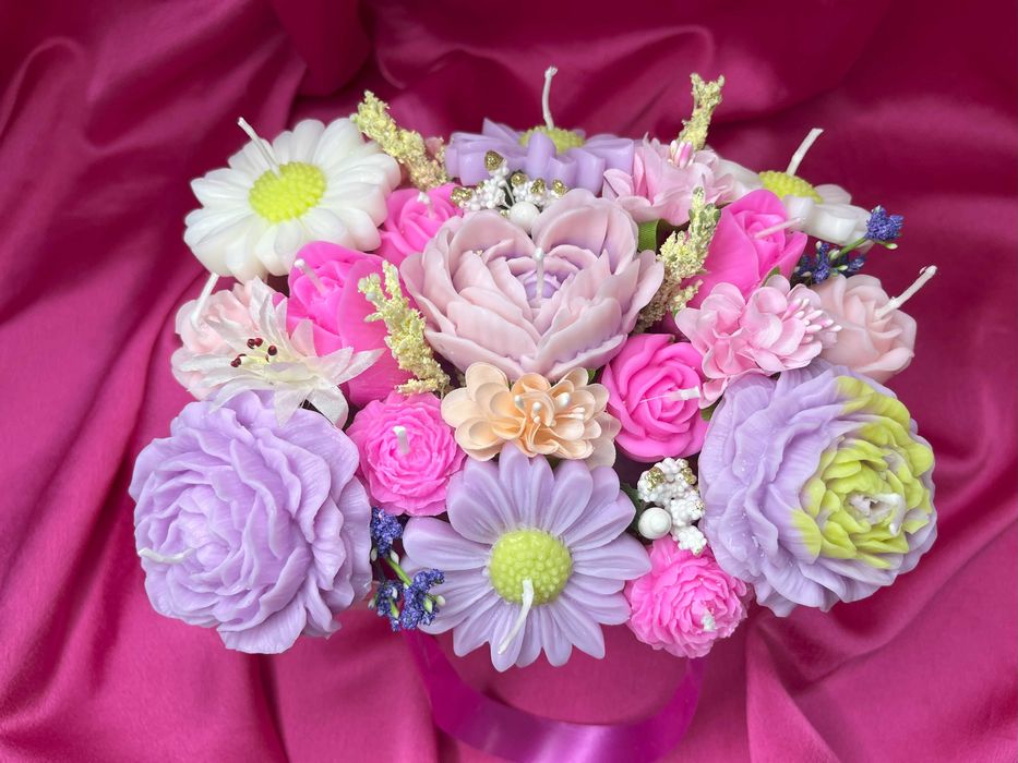 Ръчно изработени букети от соеви свещи