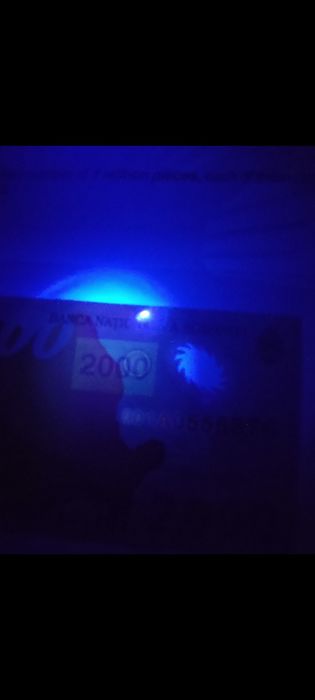 Bancnota 2000 lei cu eclipsa