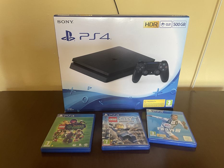 PS4/Playstation 4 (la cutie)