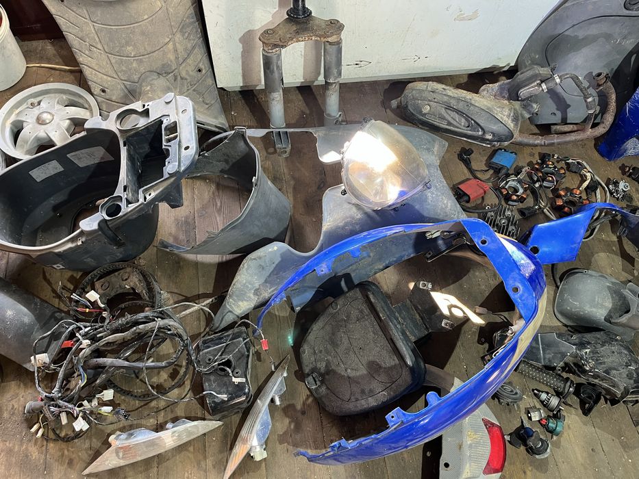 Piese Dezmembrez piaggio zip.