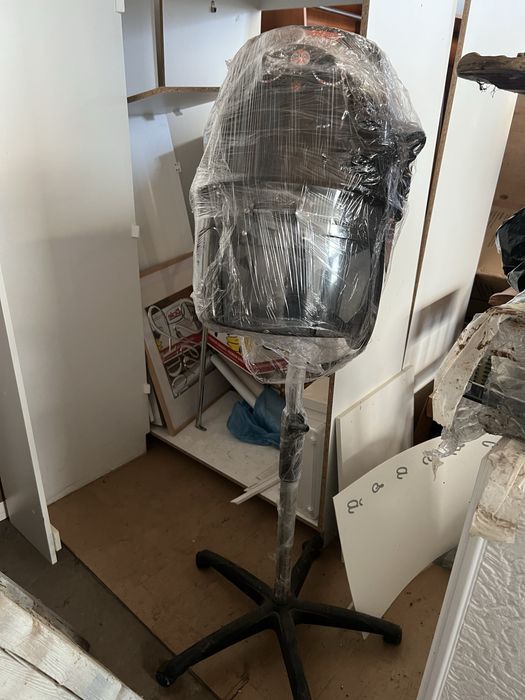 Casca coafor salon cu picior