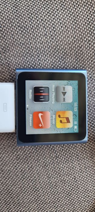 iPod Nano de generația a 6-a, cu ecran tactil de 1,54 inch