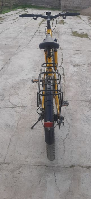 Sariq rangli velosiped