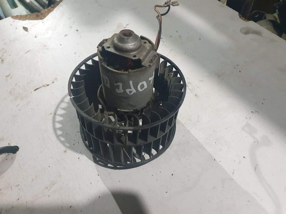 Моторче за парно за Опел Корса Б