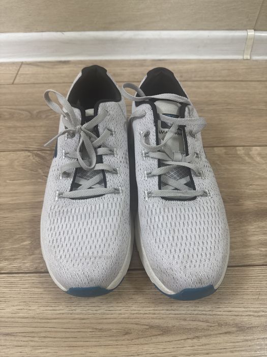 кроссовки skechers