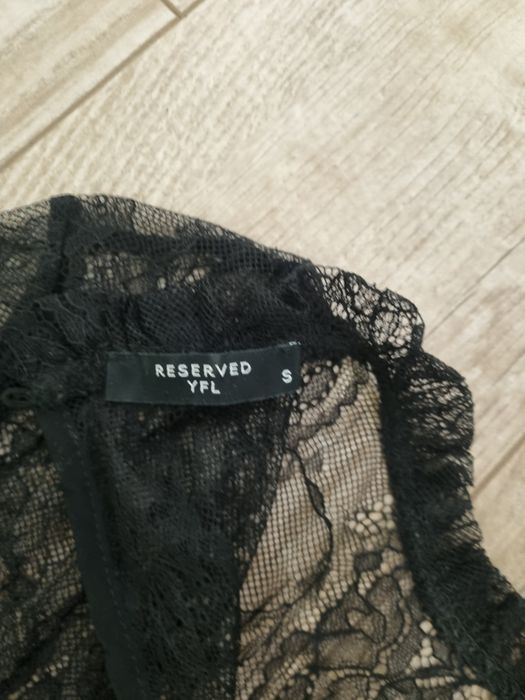 Vand rochie dantela reserved YFL