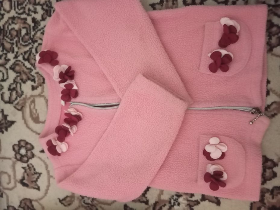 Bolalar kiyimlari sotiladi kiyilgan