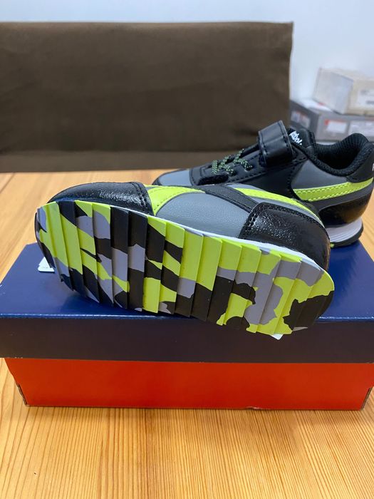 Детски обувки REEBOK