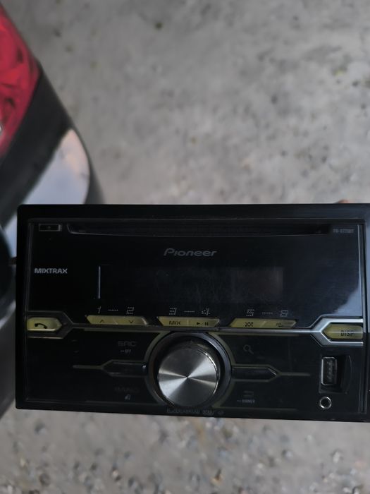 Pioneer 720 & Gentra ramka