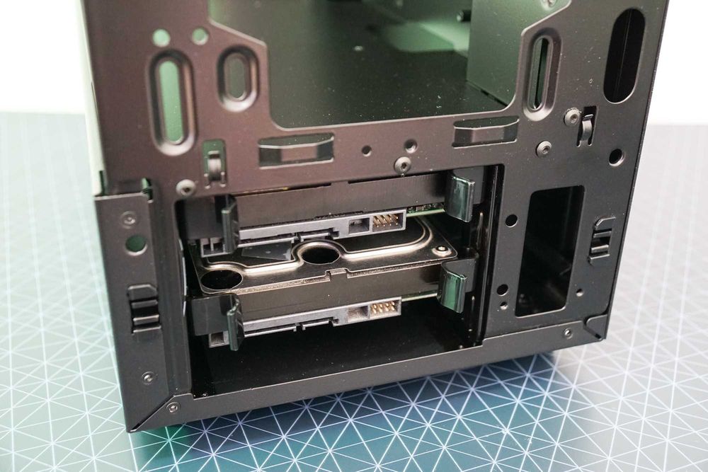 Продам корпус Phanteks Eclipse P300A