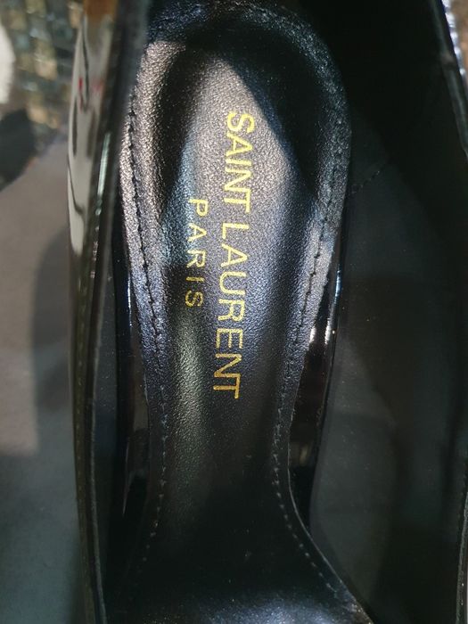 Каблуки Yves Saint Laurent