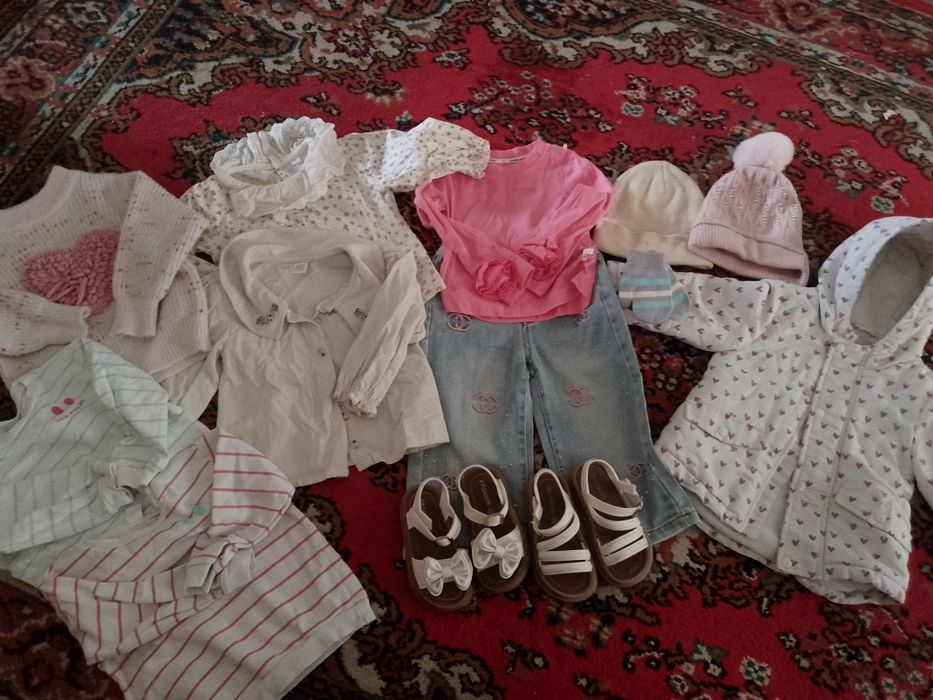Продам целый пакет вещей для девочки. Пакет 100.000