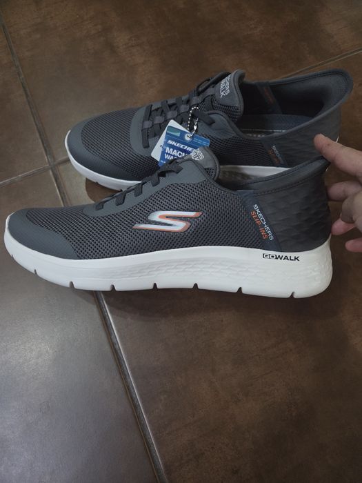 Мъжки маратонки Skechers GoWalk  49 номер, чисто нови!