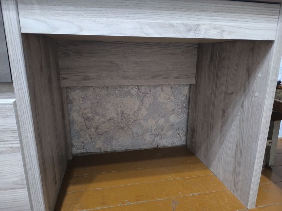 Продам стол(Беларусь)