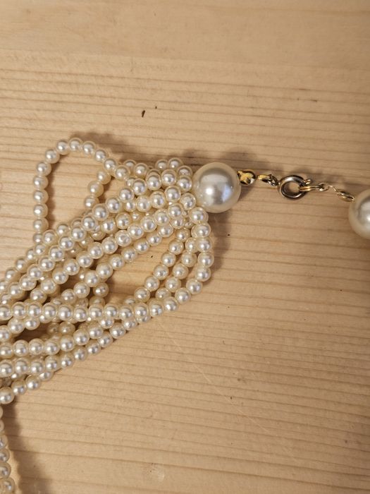 Lot doua coliere, siraguri, perle artificiale