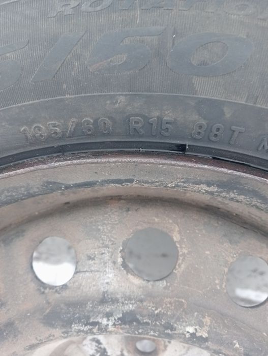 Продам шины сдиском