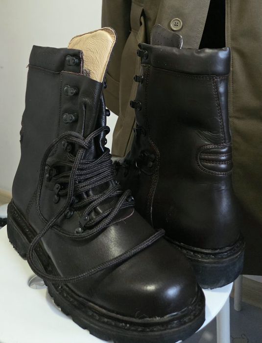 Bocanci militari de iarna nepurtati