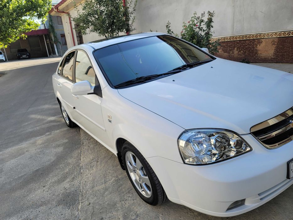 Chevrolet lacetti 2011 LTZ 1.8