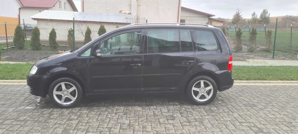 Touran 1.9 tdi     2300 euro
