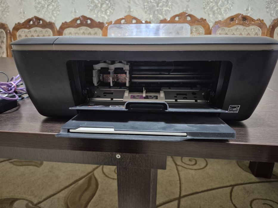 HP DeskJet Ink Advantage 2515 (принтер / сканер)