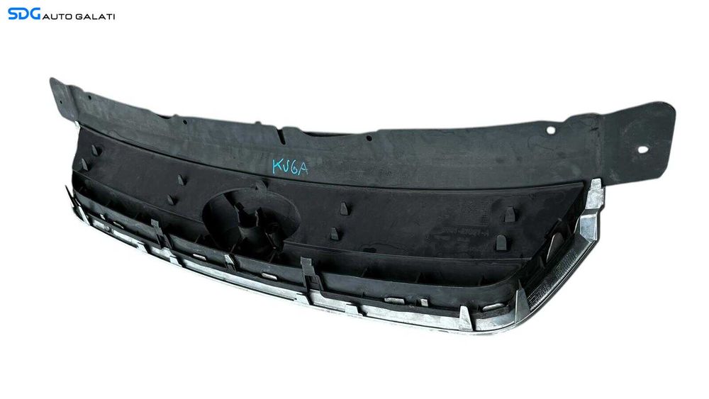 Grila Centrala cu Emblema Sigla de pe Bara Spoiler Ford Kuga 1 2008 - 2013 Cod 8V41-R7081-A [L5331]