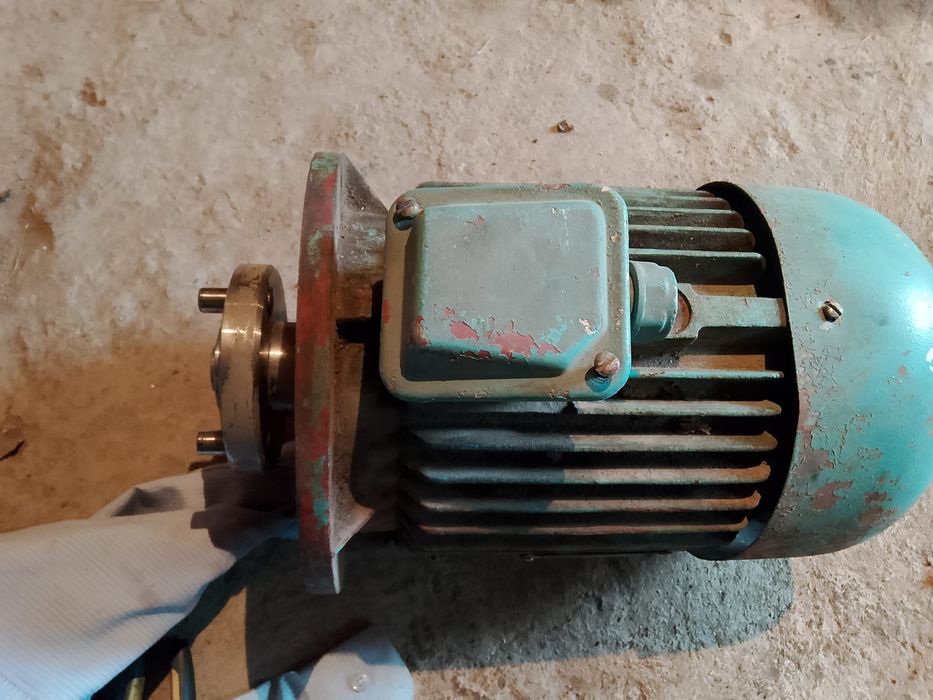 Электродвигатель