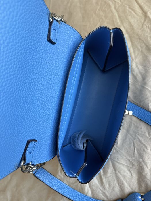 Дамска чанта GUESS