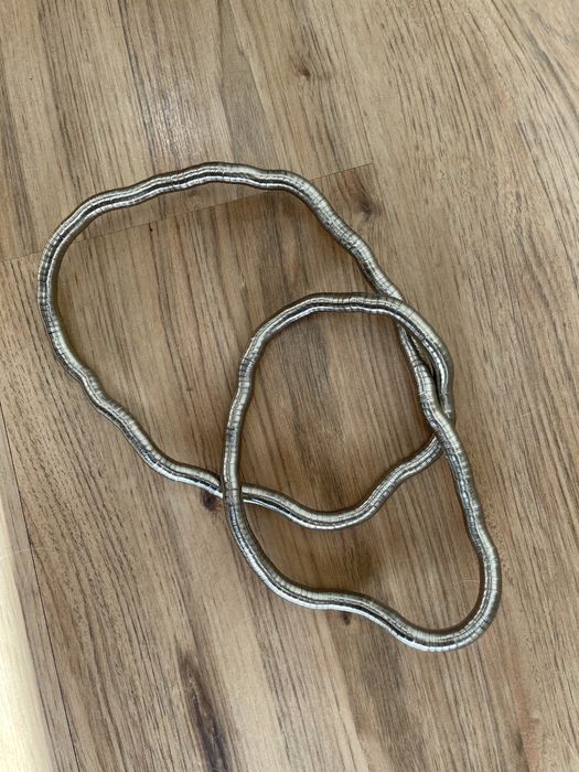 Колие с променяща се форма